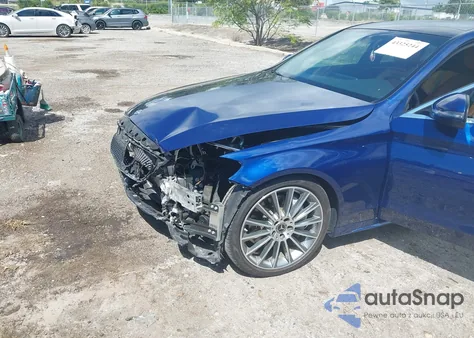 2019 Mercedes-Benz C 300 z USA, uszkodzony, nr VIN 55SWF8DB9KU294424